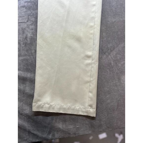 IZOD GOLF MEN PANT 36X30 KHAKI CLASSIC FIT CHINO FLAT FRONT STRETCH POLY SPANDEX - Picture 2 of 9